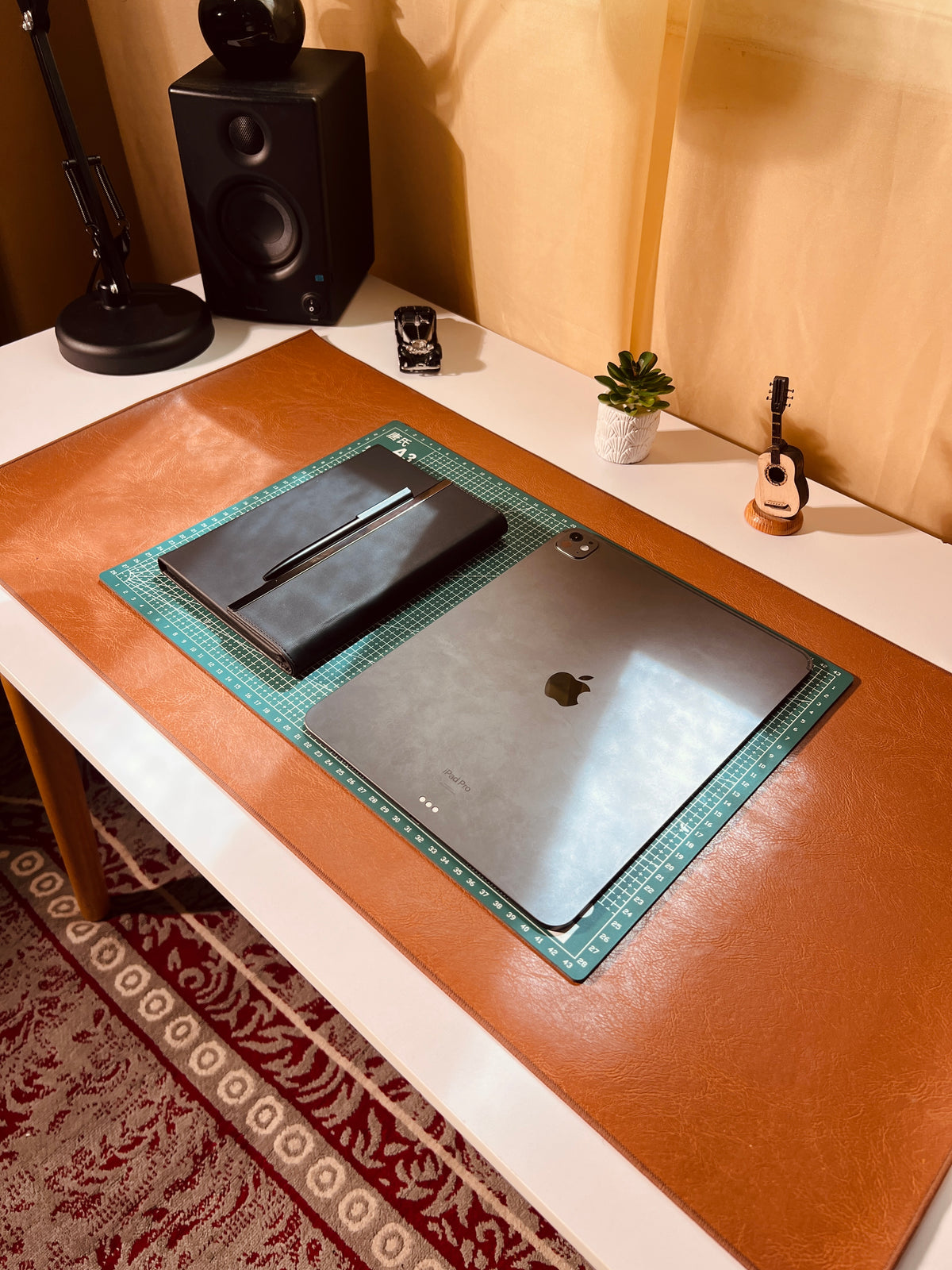 Space-Saving Desk