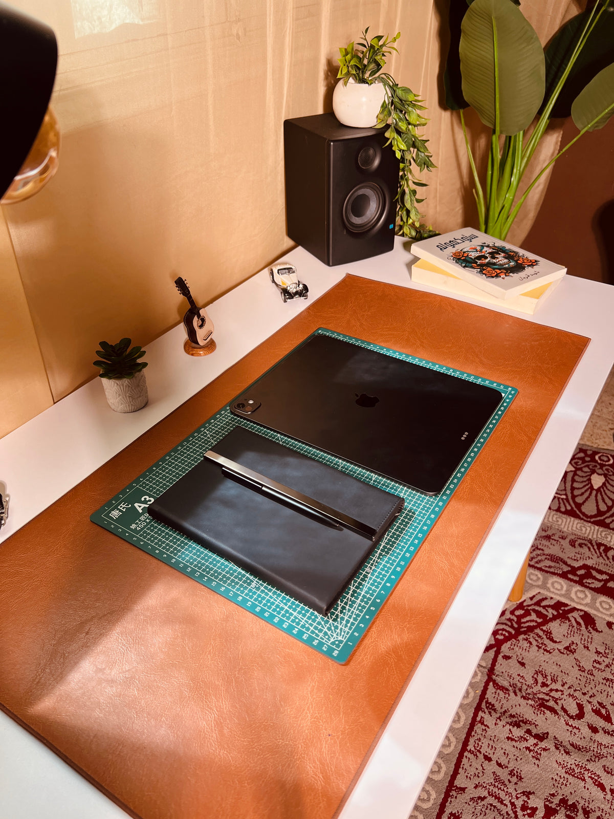 Space-Saving Desk